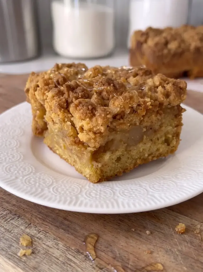 Apple Crumble Cake